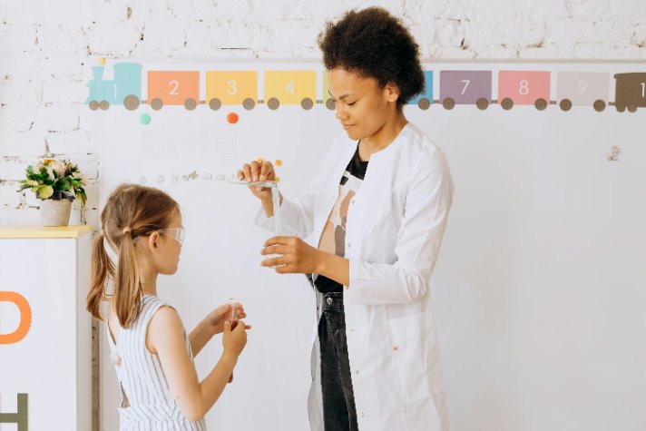 what is a constructivist teacher